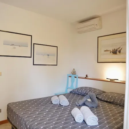 Magnoliaalmare-beachfront With Spacious Terrace *