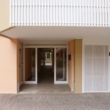 דירה Magnoliaalmare-beachfront With Spacious Terrace