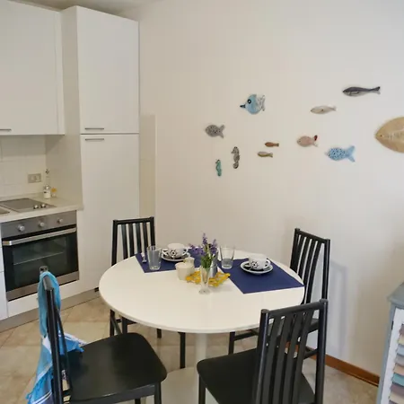 דירה Magnoliaalmare-beachfront With Spacious Terrace *