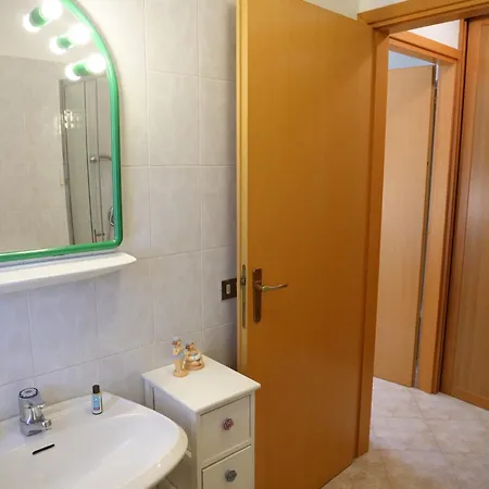 Apartment Magnoliaalmare-beachfront With Spacious Terrace *