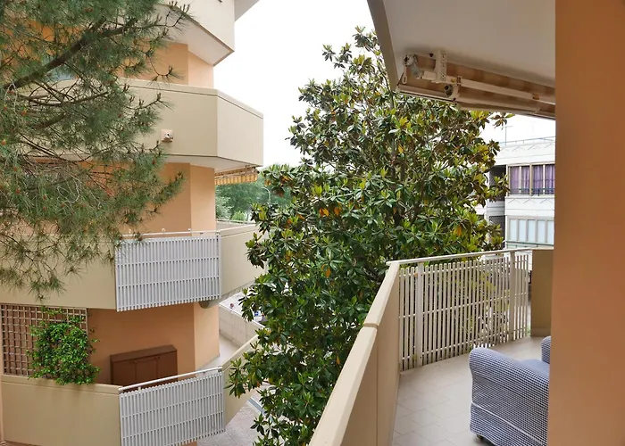 Magnoliaalmare-beachfront With Spacious Terrace Appartamento