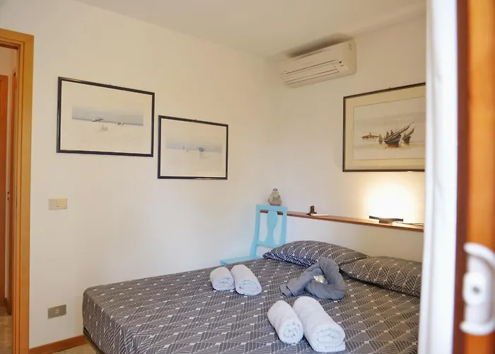 Magnoliaalmare-beachfront With Spacious Terrace *