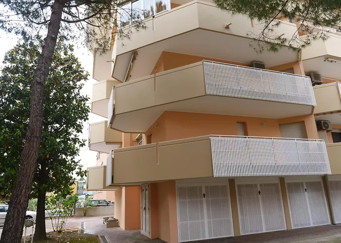 Magnoliaalmare-beachfront With Spacious Terrace * גראדו