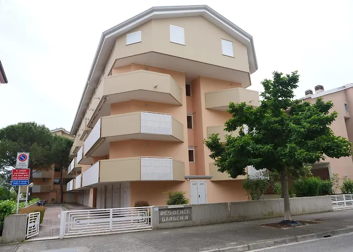 דירה Magnoliaalmare-beachfront With Spacious Terrace